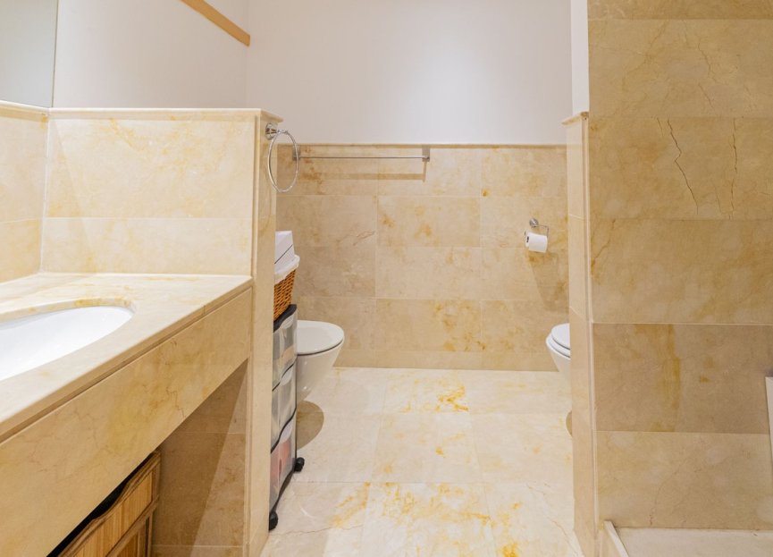 Resale - Apartment - Duplex - Marbella - Altos de los Monteros