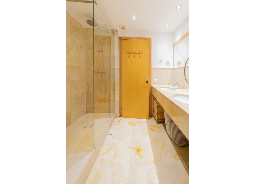 Resale - Apartment - Duplex - Marbella - Altos de los Monteros