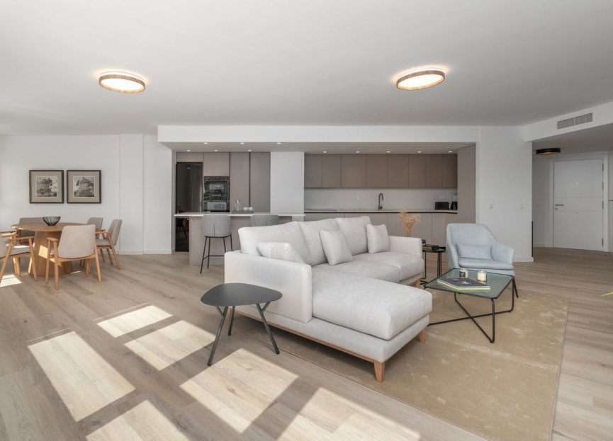 Resale - Apartment - Top Floor Apartment - Marbella - Nueva Andalucia