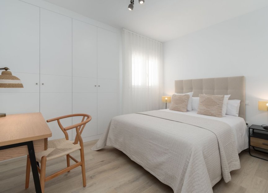 Resale - Apartment - Top Floor Apartment - Marbella - Nueva Andalucia