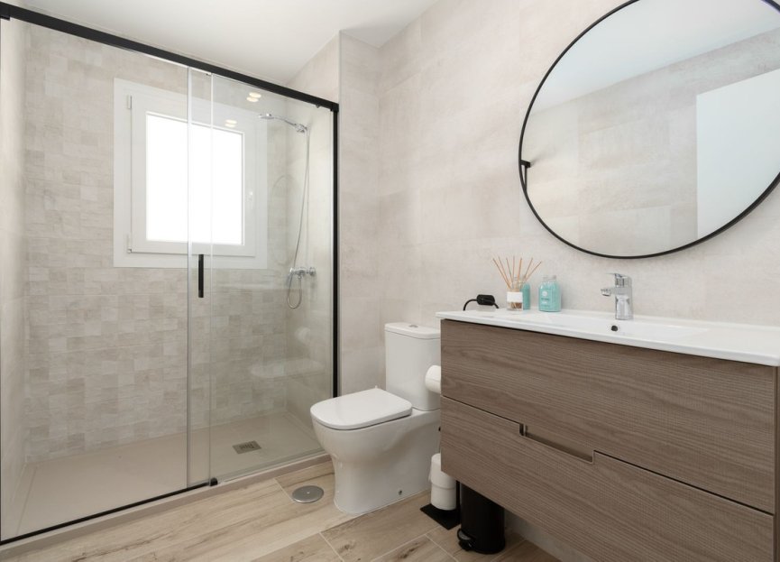 Resale - Apartment - Top Floor Apartment - Marbella - Nueva Andalucia