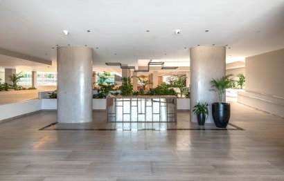 Resale - Apartment - Top Floor Apartment - Marbella - Nueva Andalucia