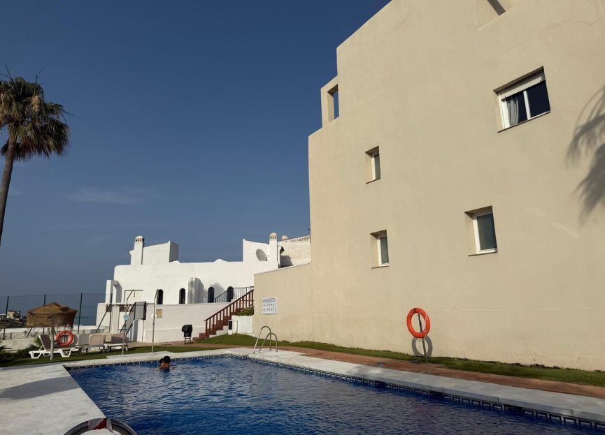 Resale - Ground floor apartment - Casares - Casares Playa