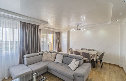 Resale - Apartment - Top Floor Apartment - Estepona - Diana Park