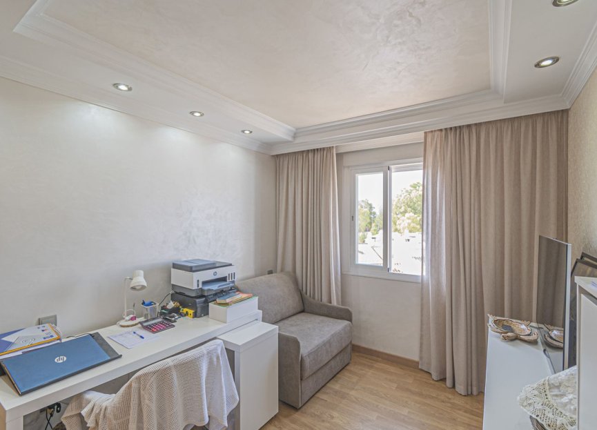 Resale - Apartment - Top Floor Apartment - Estepona - Diana Park