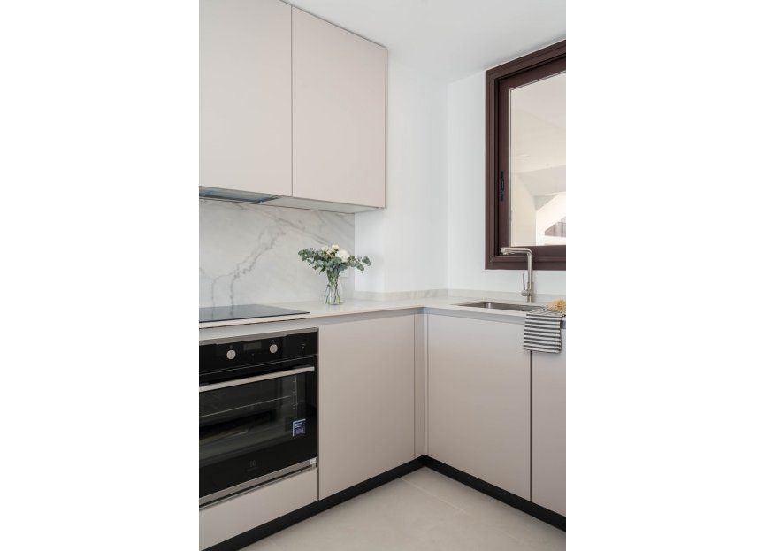 Resale - Apartment - Middle Floor Apartment - Fuengirola - Fuengirola Centro