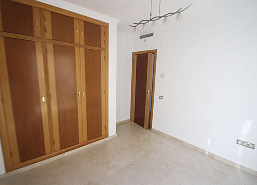 Resale - House - Detached Villa - Benalmádena - Benalmadena Centro