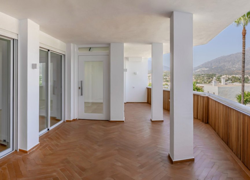 Resale - Apartment - Middle Floor Apartment - Marbella - Nueva Andalucia