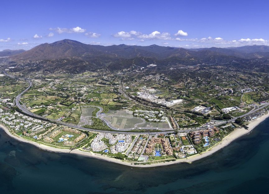 Resale - Apartment - Middle Floor Apartment - Estepona - Estepona Centro