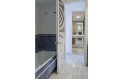 Resale - Apartment - Penthouse - Marbella - Puerto Banús