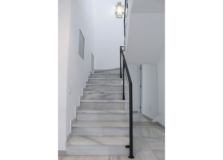 Resale - Apartment - Penthouse - Marbella - Puerto Banús