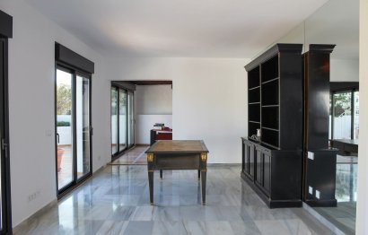 Resale - Apartment - Penthouse - Marbella - Puerto Banús