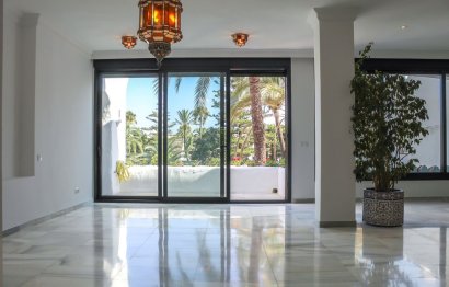 Resale - Apartment - Penthouse - Marbella - Puerto Banús