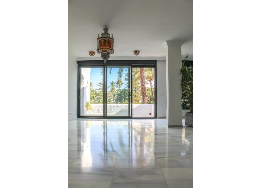 Resale - Apartment - Penthouse - Marbella - Puerto Banús