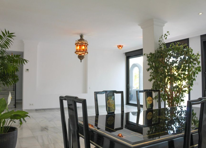 Resale - Apartment - Penthouse - Marbella - Puerto Banús