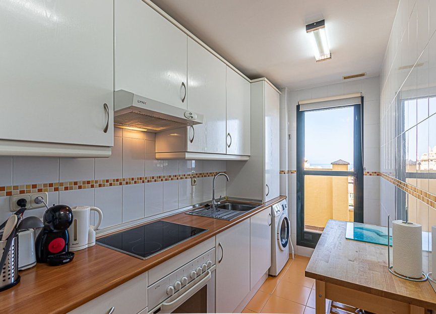 Resale - Apartment - Middle Floor Apartment - Benalmádena - Benalmadena Centro