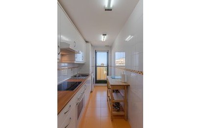 Resale - Apartment - Middle Floor Apartment - Benalmádena - Benalmadena Centro