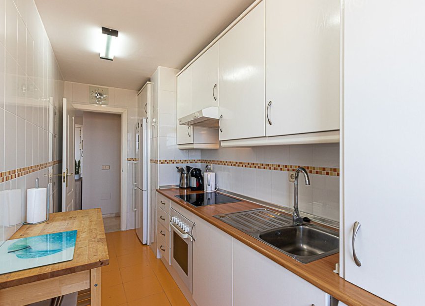 Resale - Apartment - Middle Floor Apartment - Benalmádena - Benalmadena Centro