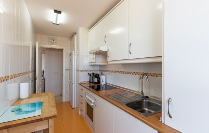 Resale - Apartment - Middle Floor Apartment - Benalmádena - Benalmadena Centro