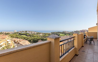 Resale - Apartment - Middle Floor Apartment - Benalmádena - Benalmadena Centro