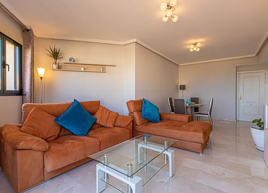 Resale - Apartment - Middle Floor Apartment - Benalmádena - Benalmadena Centro