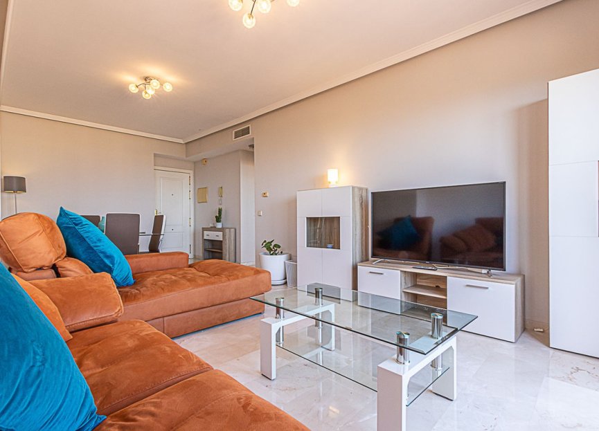 Resale - Apartment - Middle Floor Apartment - Benalmádena - Benalmadena Centro