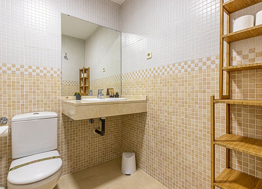 Resale - Apartment - Middle Floor Apartment - Benalmádena - Benalmadena Centro