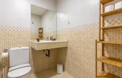 Resale - Apartment - Middle Floor Apartment - Benalmádena - Benalmadena Centro