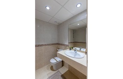 Resale - Apartment - Middle Floor Apartment - Benalmádena - Benalmadena Centro