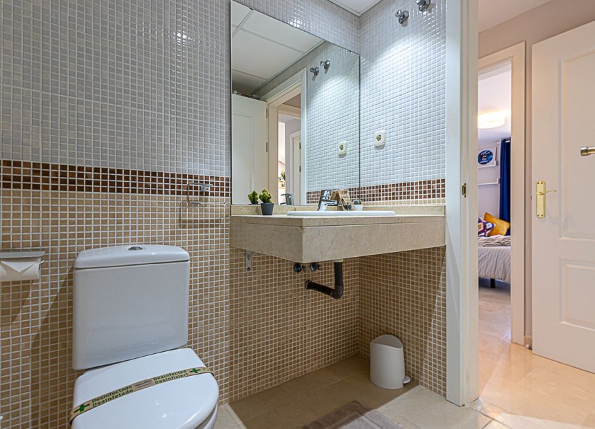 Resale - Apartment - Middle Floor Apartment - Benalmádena - Benalmadena Centro