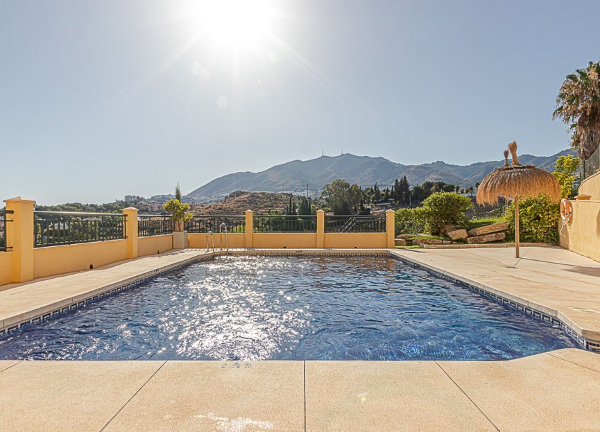 Resale - Apartment - Middle Floor Apartment - Benalmádena - Benalmadena Centro