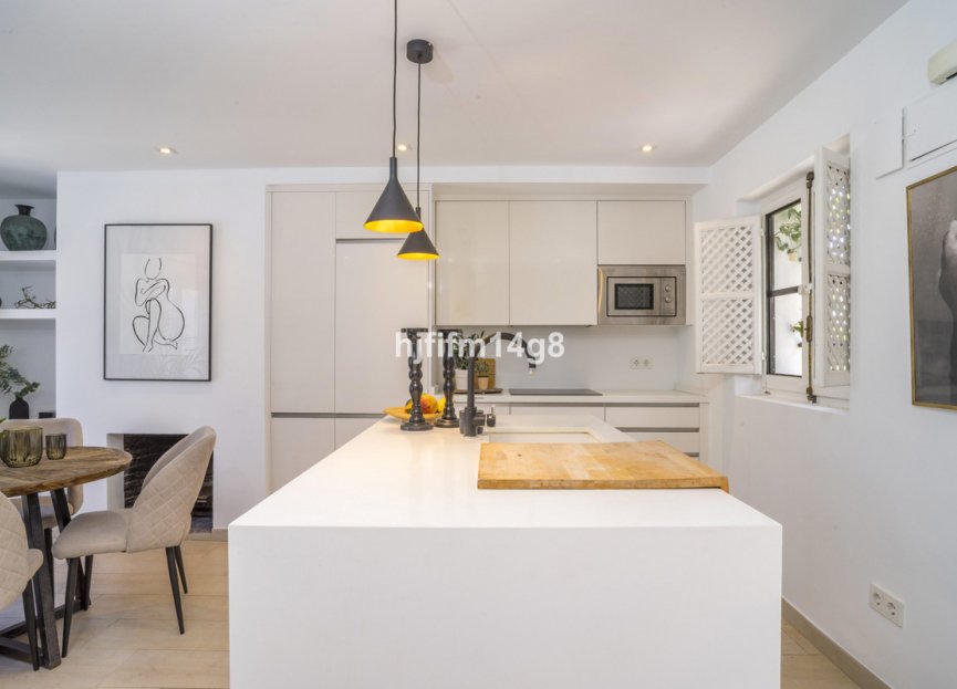 Resale - House - Townhouse - Marbella - Nueva Andalucia