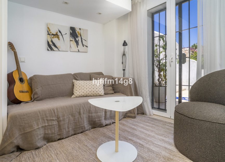 Resale - House - Townhouse - Marbella - Nueva Andalucia
