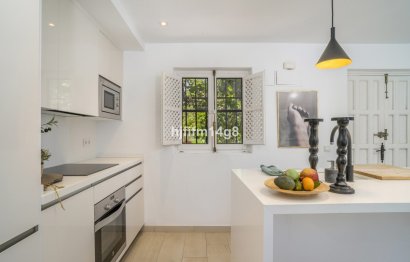 Resale - House - Townhouse - Marbella - Nueva Andalucia