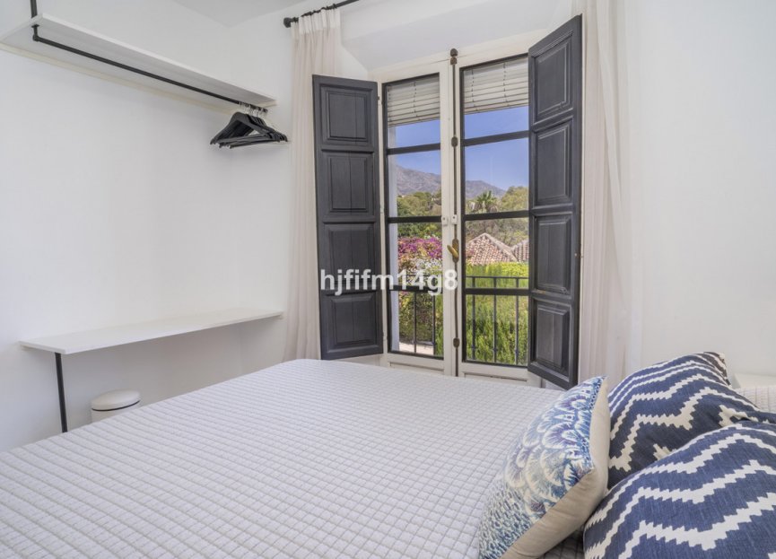 Resale - House - Townhouse - Marbella - Nueva Andalucia