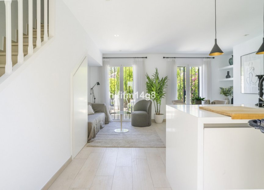 Resale - House - Townhouse - Marbella - Nueva Andalucia