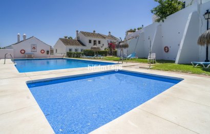 Resale - House - Townhouse - Marbella - Nueva Andalucia