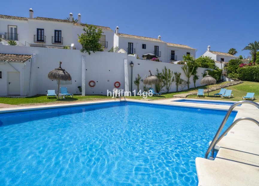 Resale - House - Townhouse - Marbella - Nueva Andalucia