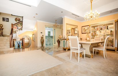 Resale - House - Detached Villa - Marbella - Marbella Centro