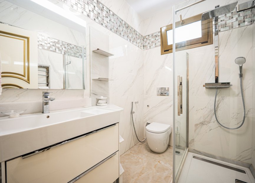 Resale - House - Detached Villa - Marbella - Marbella Centro