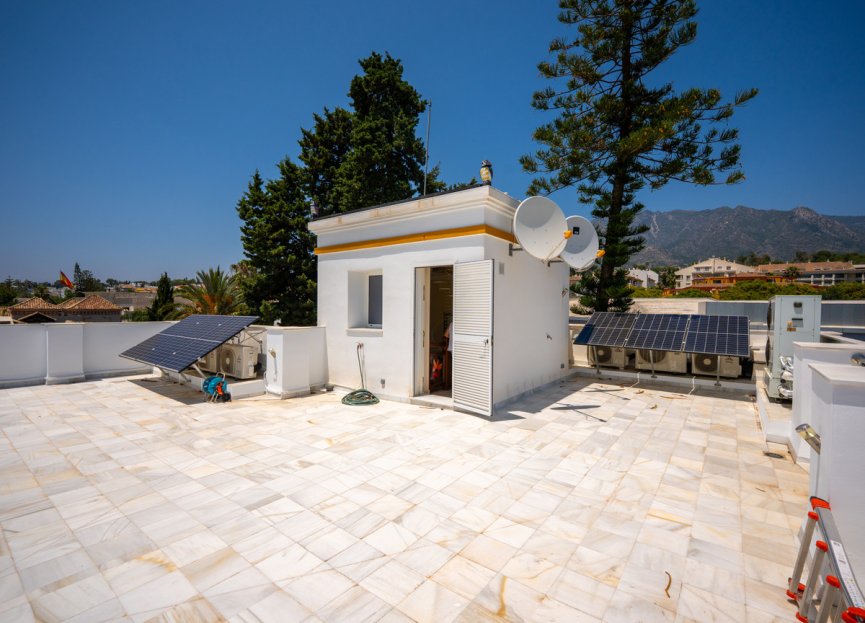 Resale - House - Detached Villa - Marbella - Marbella Centro