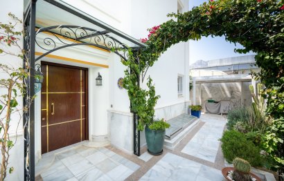Resale - House - Detached Villa - Marbella - Marbella Centro