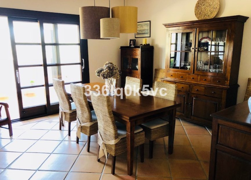 Resale - House - Townhouse - Benahavís - Benahavís Centro