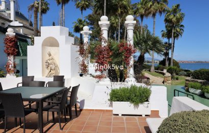 Resale - House - Townhouse - Estepona - Estepona Centro