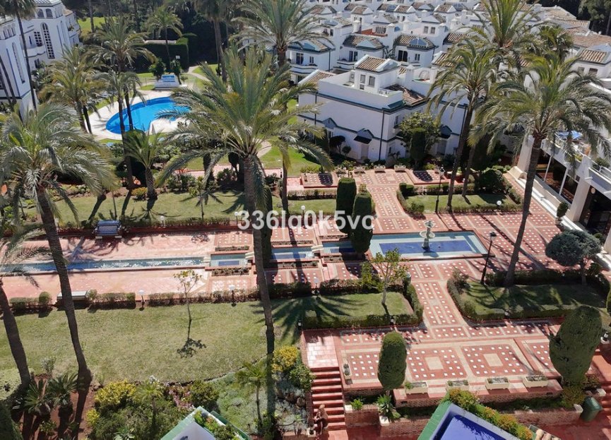 Resale - House - Townhouse - Estepona - Estepona Centro