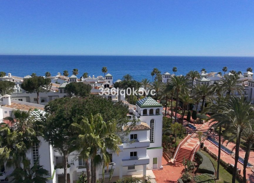 Resale - House - Townhouse - Estepona - Estepona Centro