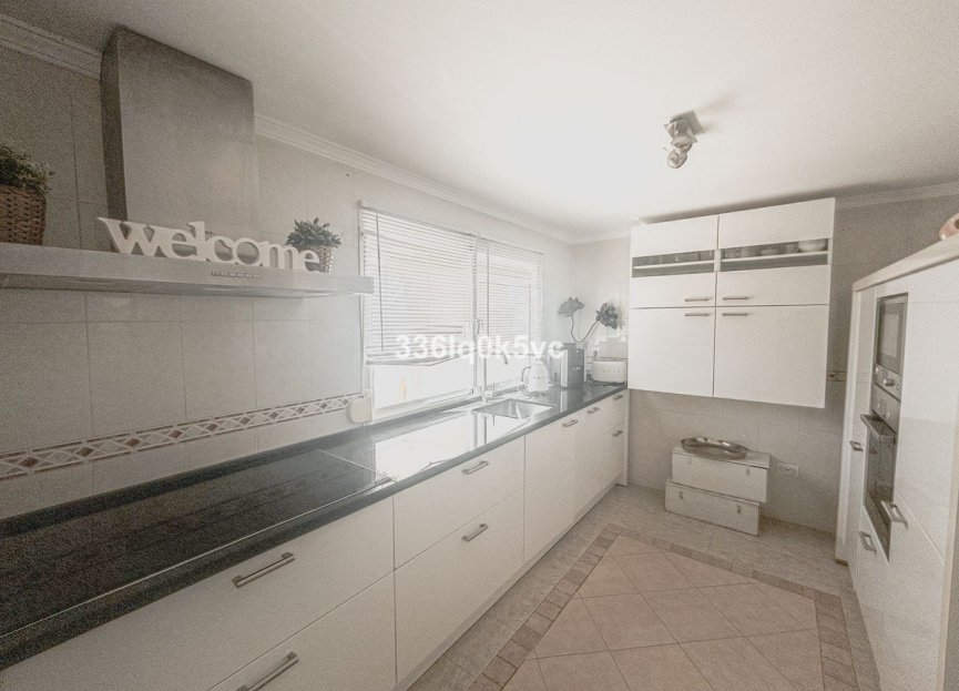 Resale - House - Townhouse - Estepona - Estepona Centro