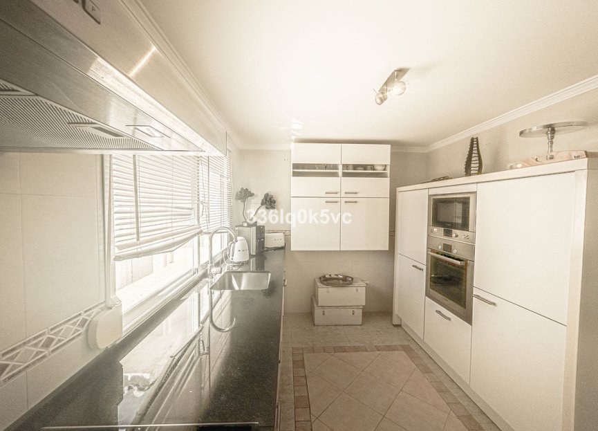 Resale - House - Townhouse - Estepona - Estepona Centro