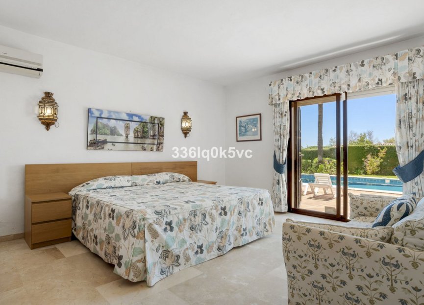 Resale - House - Detached Villa - Marbella - Las Chapas