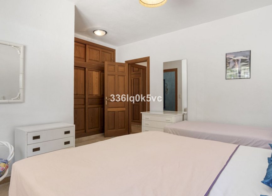 Resale - House - Detached Villa - Marbella - Las Chapas